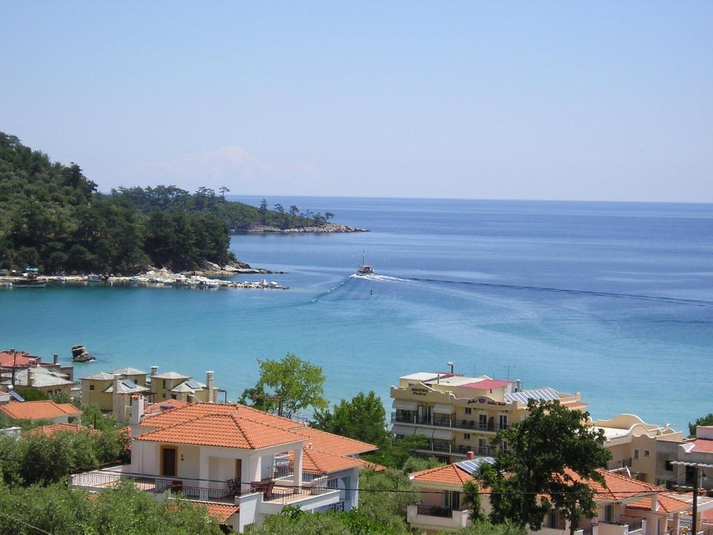 Golden Beach Inn Chrysi Ammoudia Luaran gambar